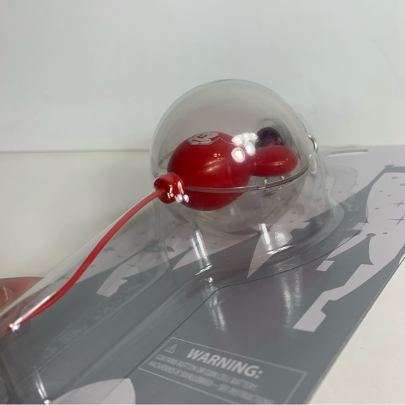 NWT. Disney Mickey Mouse light up key chain. Red Mickey Mouse shaped - Picture 5 of 7